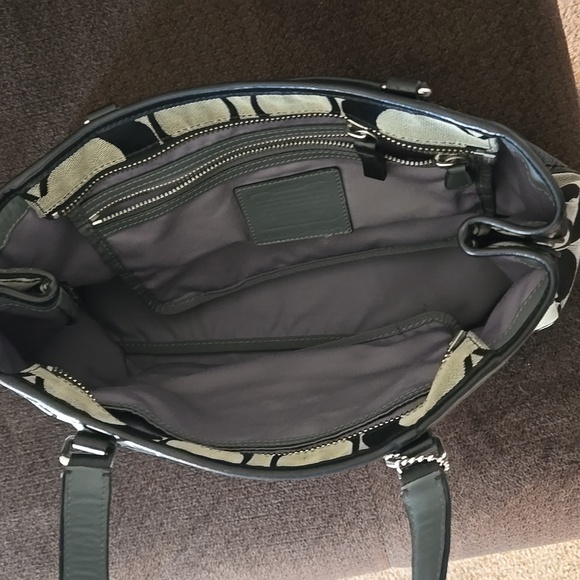 Coach 19354 Hamptons Weekend Signature Colorblock Medium Tote. - Picture 9 of 9